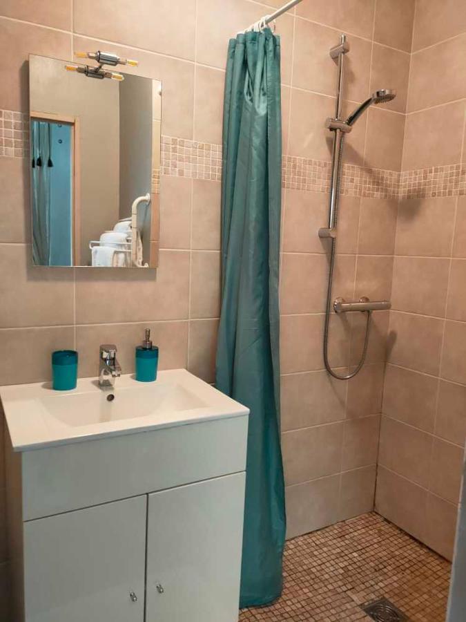Civrac-en-Médoc Chambres D'Hotes Chateau Pierre De Montignac מראה חיצוני תמונה