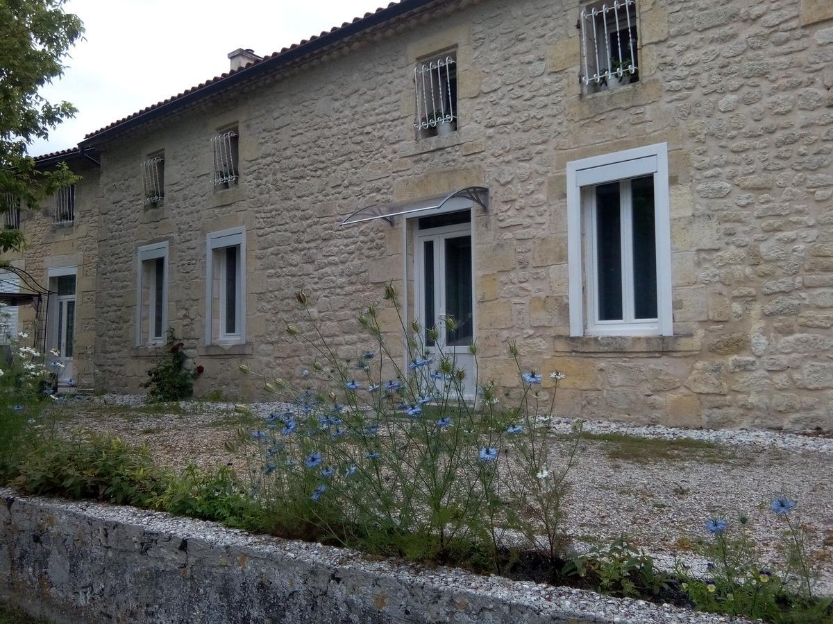 Civrac-en-Médoc Chambres D'Hotes Chateau Pierre De Montignac מראה חיצוני תמונה