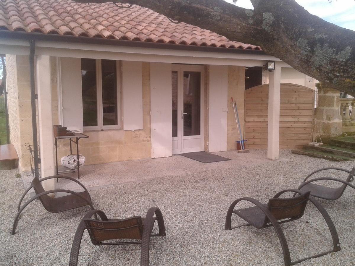 Civrac-en-Médoc Chambres D'Hotes Chateau Pierre De Montignac מראה חיצוני תמונה